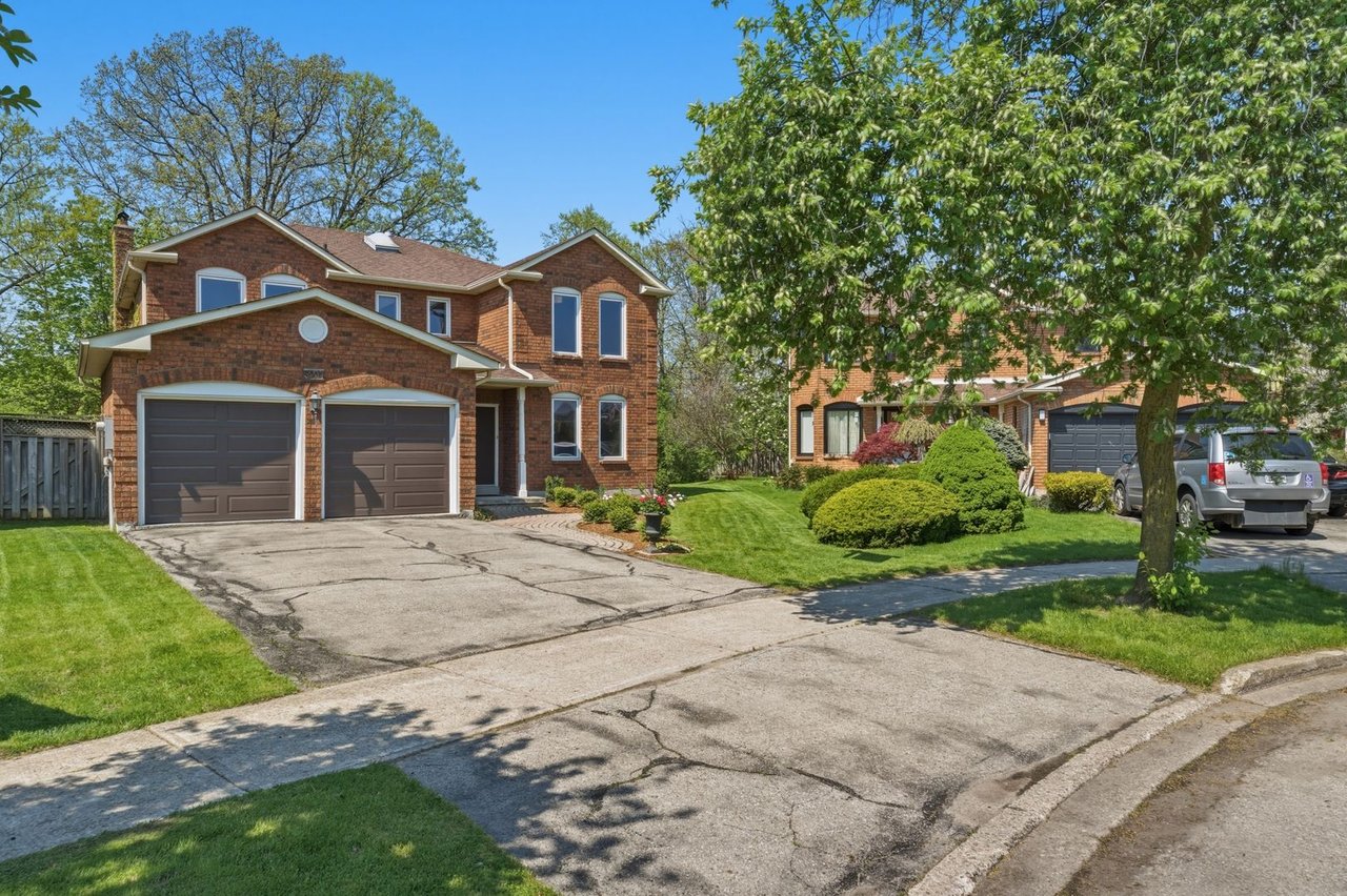 5211 Micmac Cres