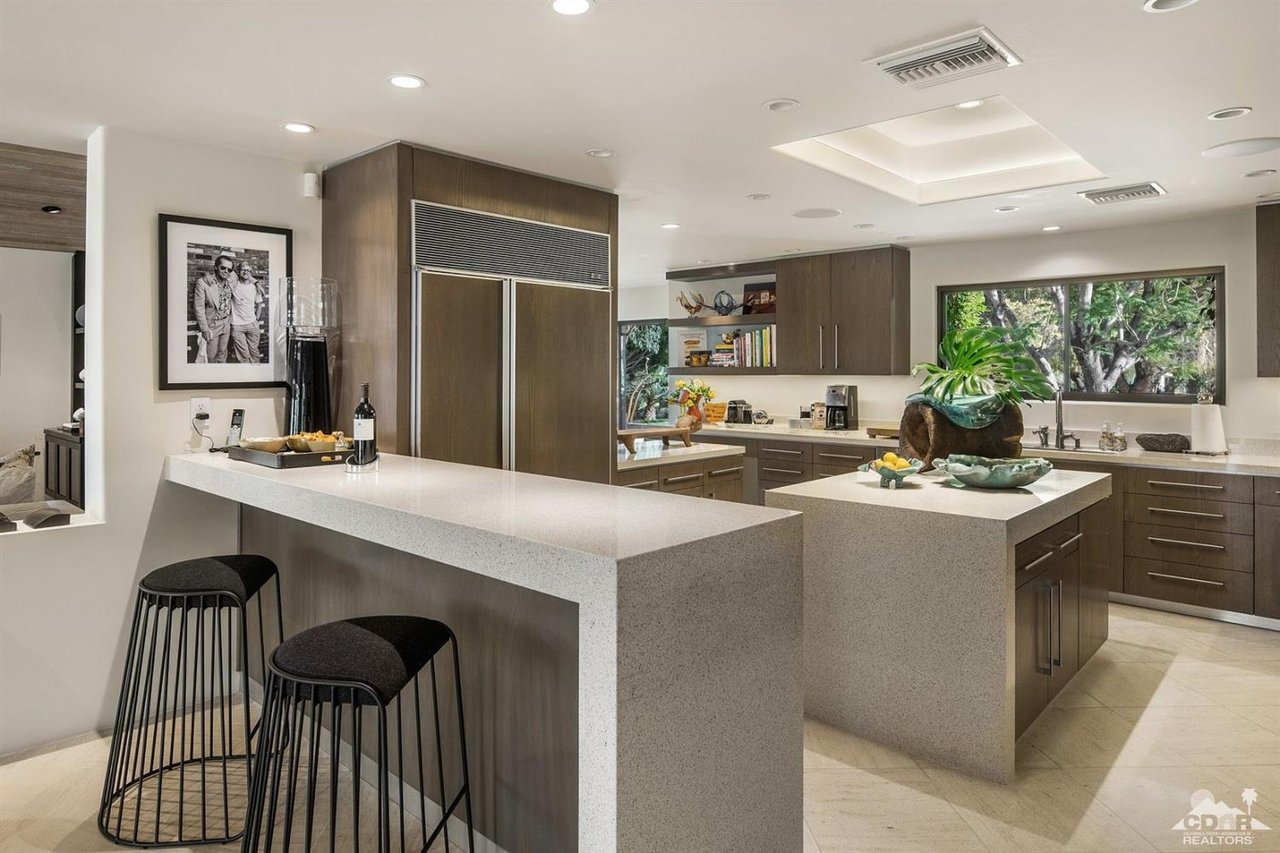 Welcome to Paradis! New to the Market, 6 Bdrm/ 6 Bth, 6,095 sq ft + Guest House. Offered at $3.495M