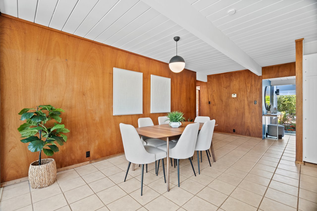 858 Cornwall CT