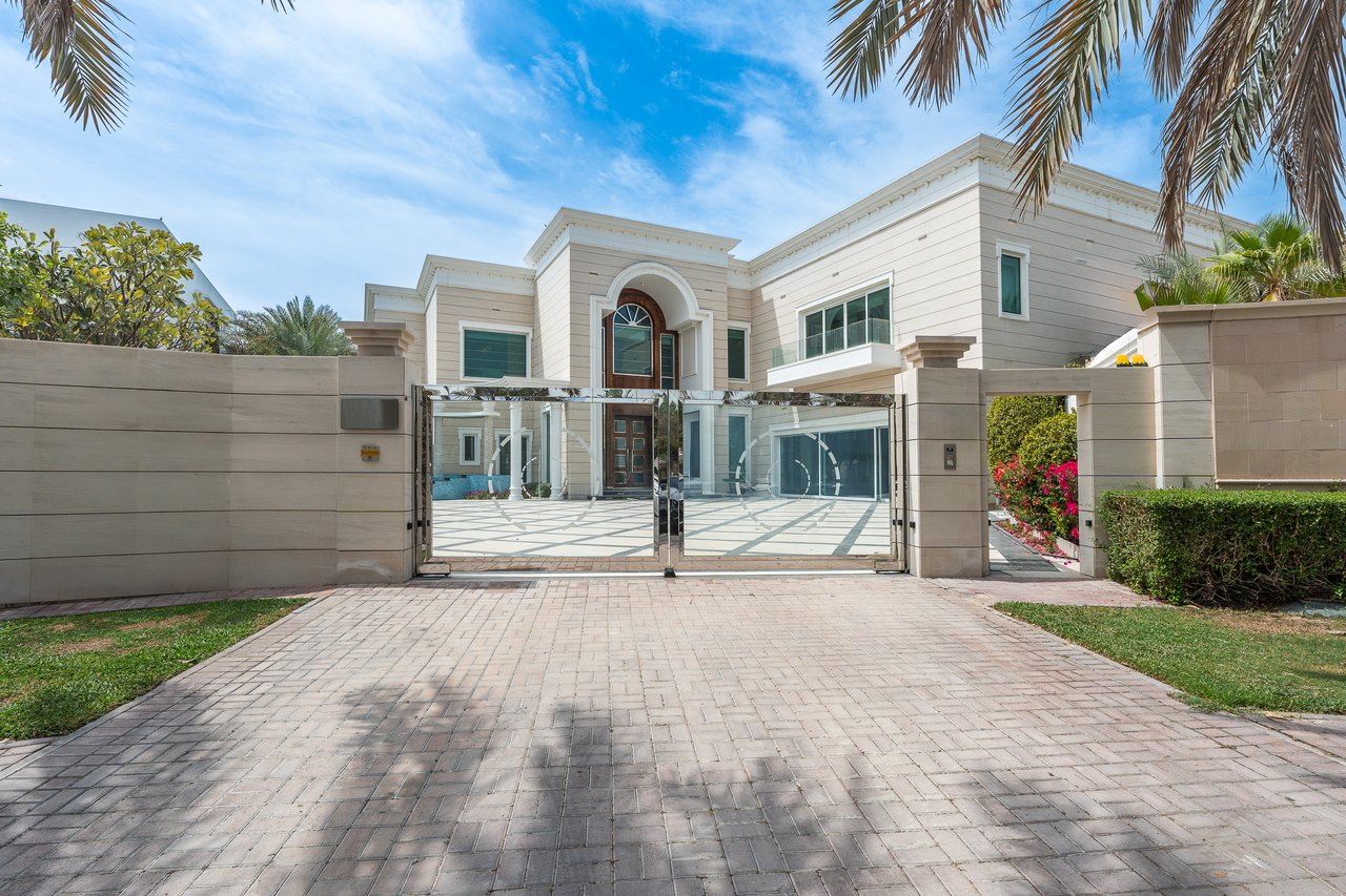 Emirates Hills Villa 