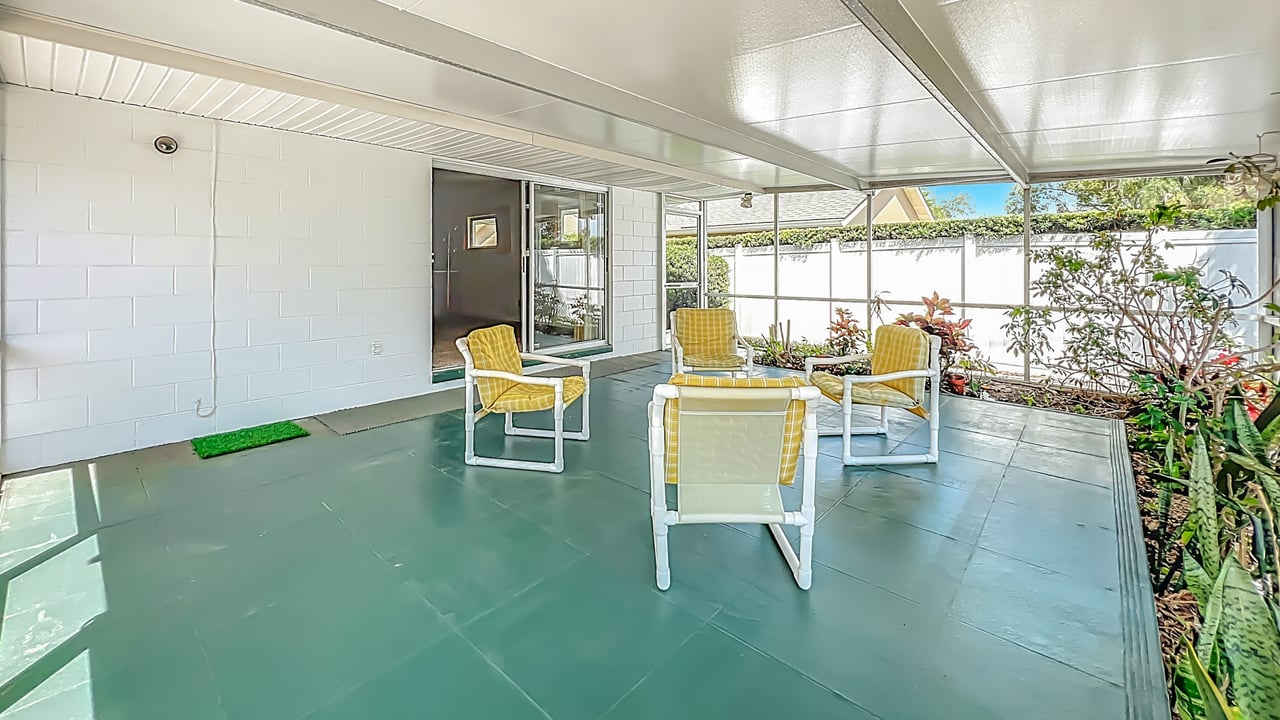 Mid-Century Modern 4-Bedroom in Dommerich Hills, Maitland