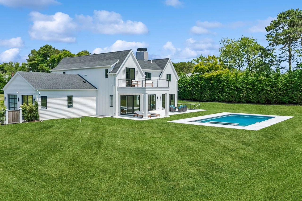 66 Shinnecock Hills Rd