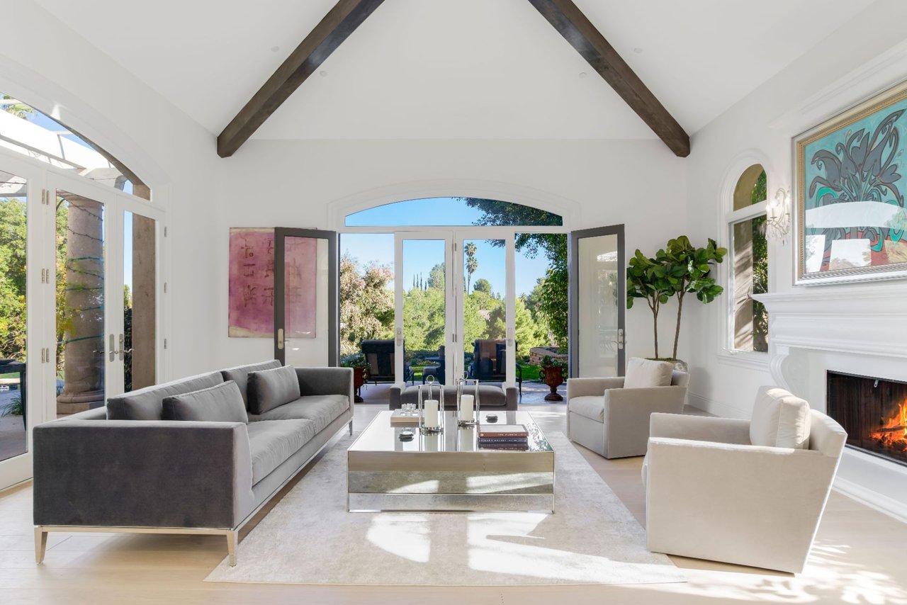 16677 Stone Oak Park