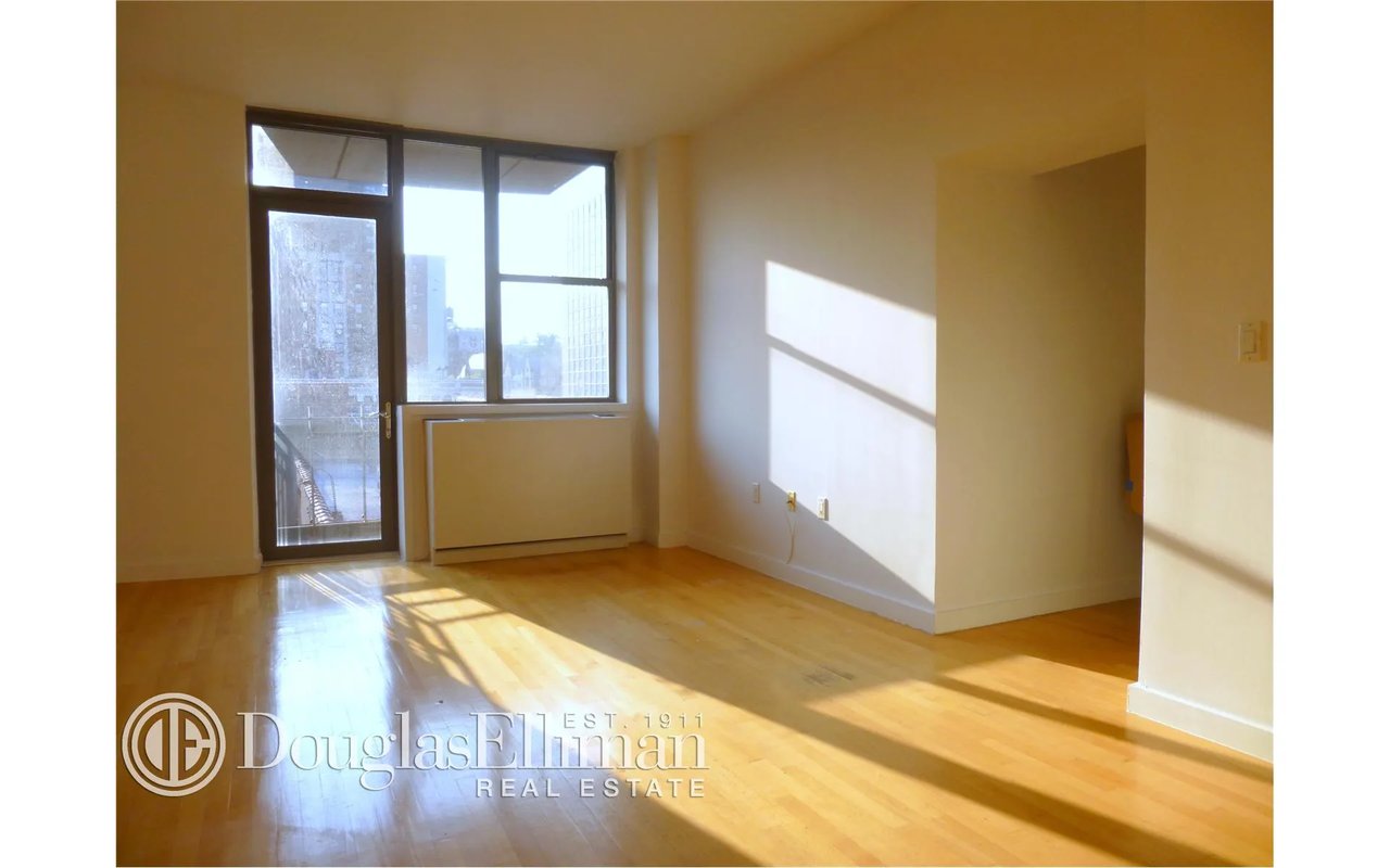 352 West 110th Street Unit: 9C