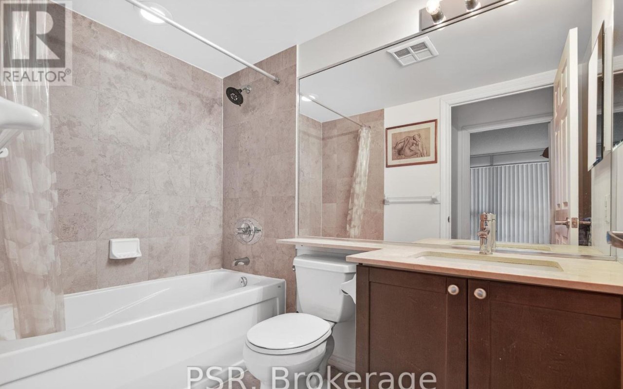 2414 - 761 Bay St