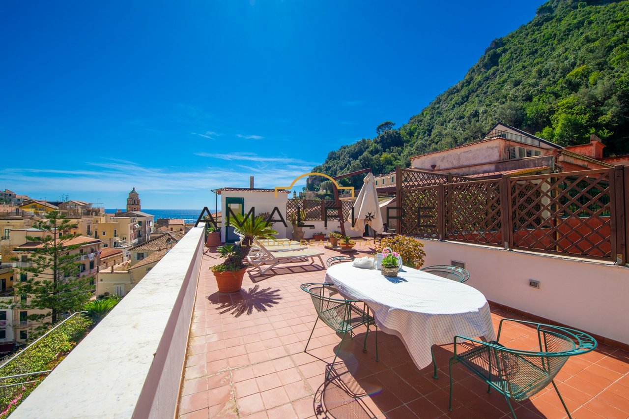Panoramic Penthouse Amalfi Center