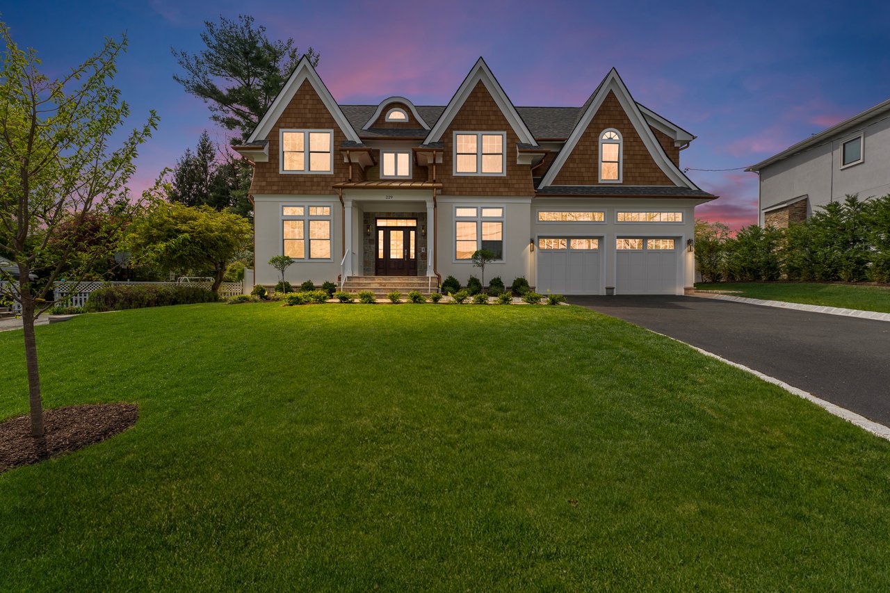 229 Bogert Pl