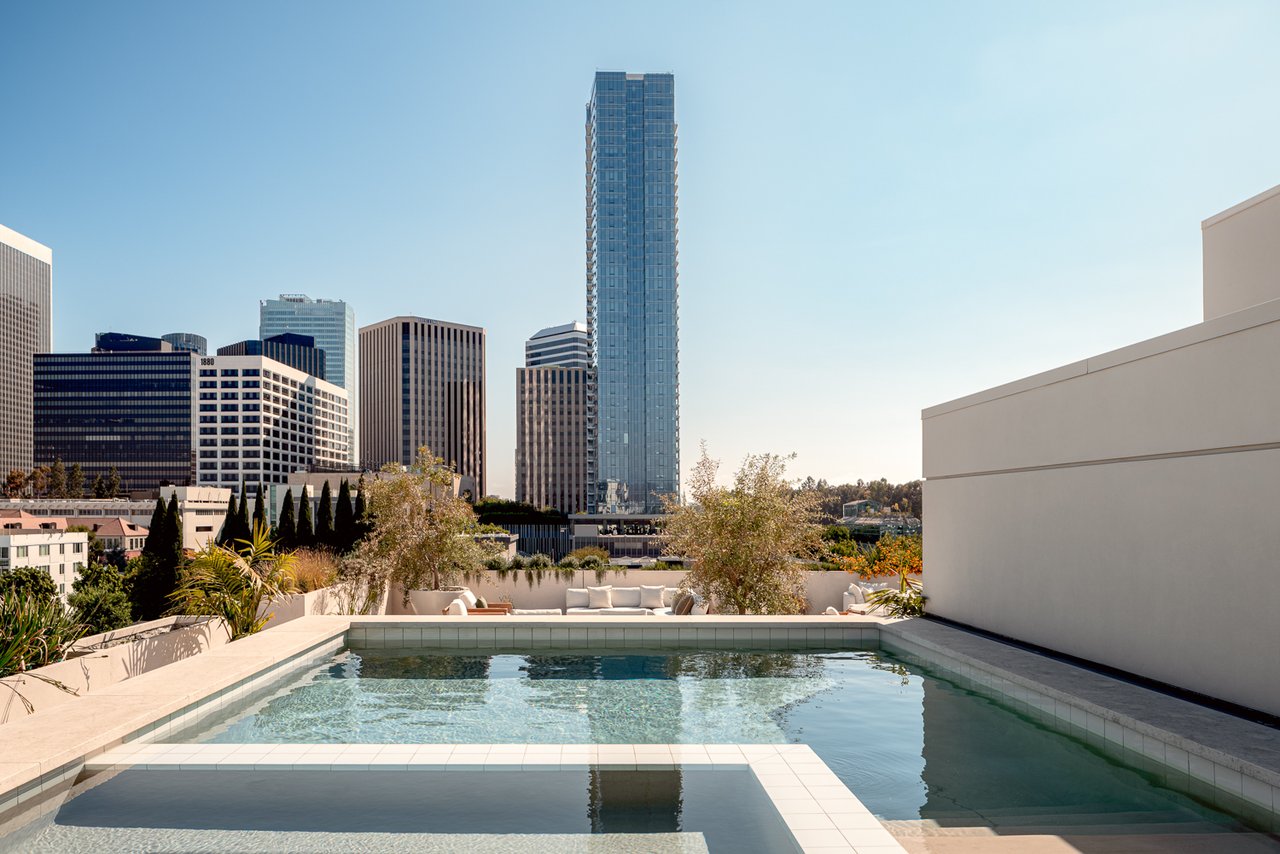 9900 S Santa Monica Blvd Unit: PHE