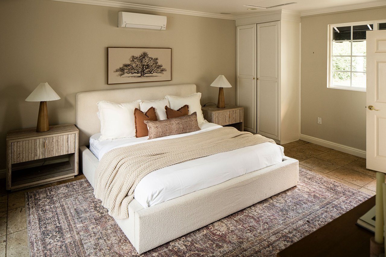 2533 Benedict Canyon Drive