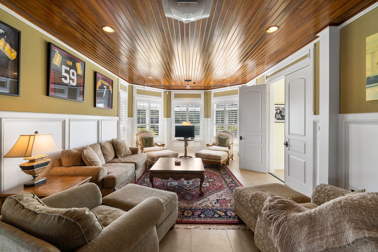 16475 Captiva Dr