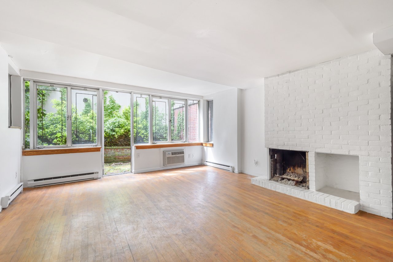 96 Bank St | West Village Townhouse