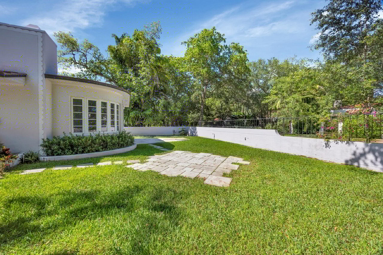 Art Deco Gem in Coral Gables