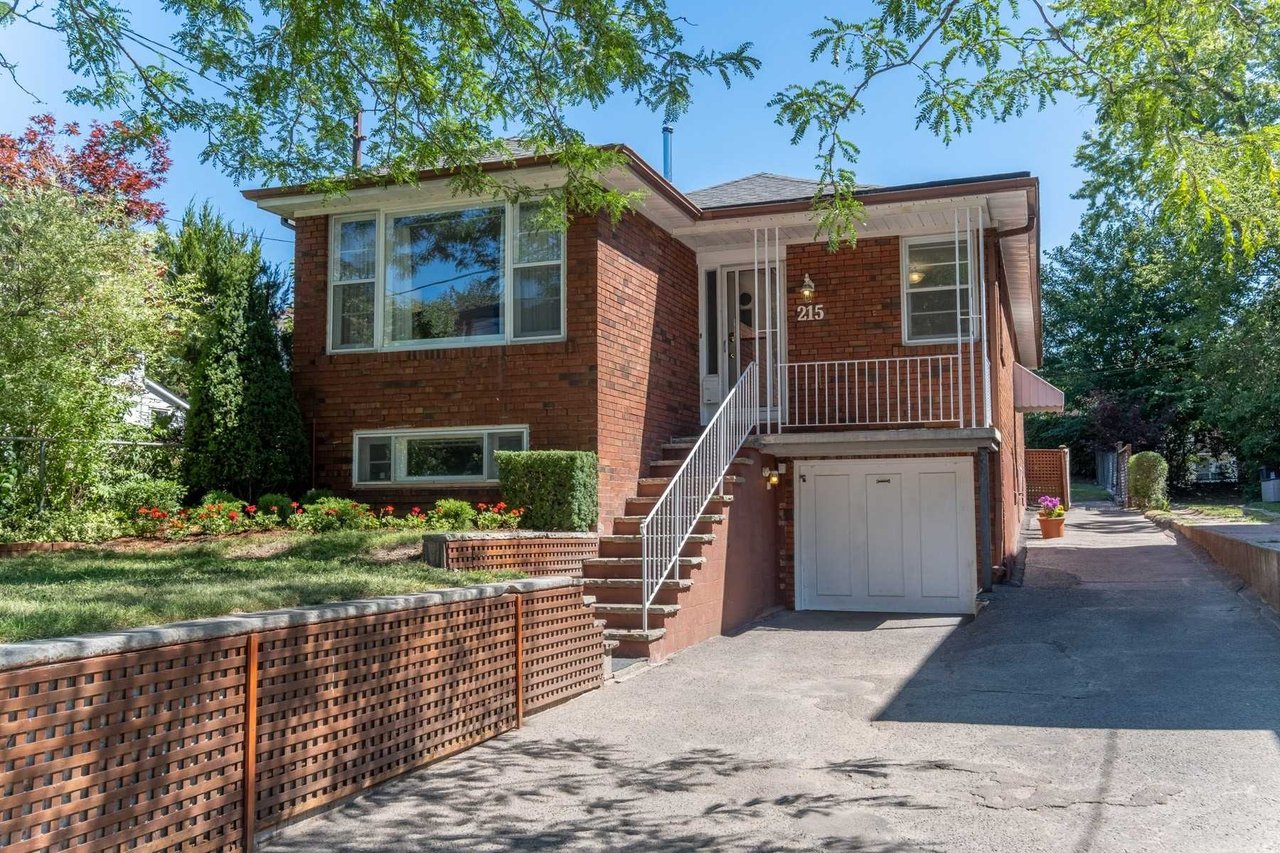 215 Lee Ave