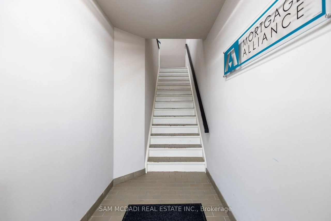 120 Traders Blvd E, #204