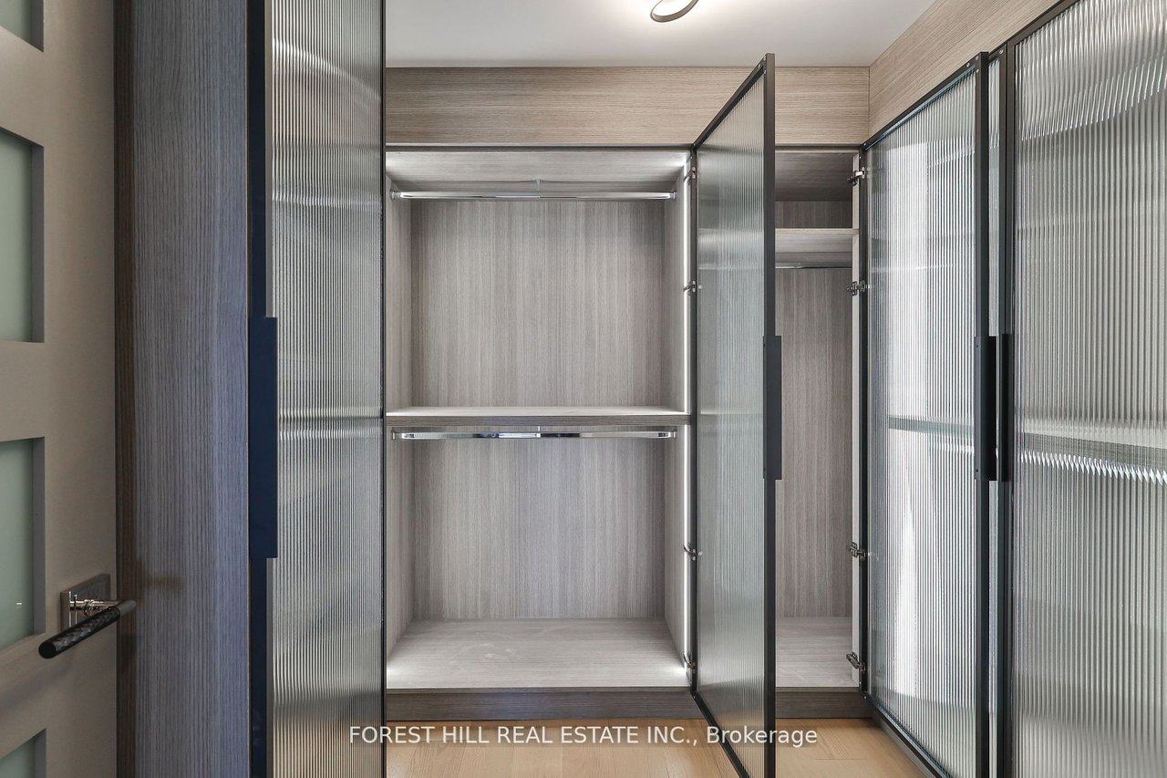 LOWER PENTHOUSE IN THE FINANCIAL DISTRICT