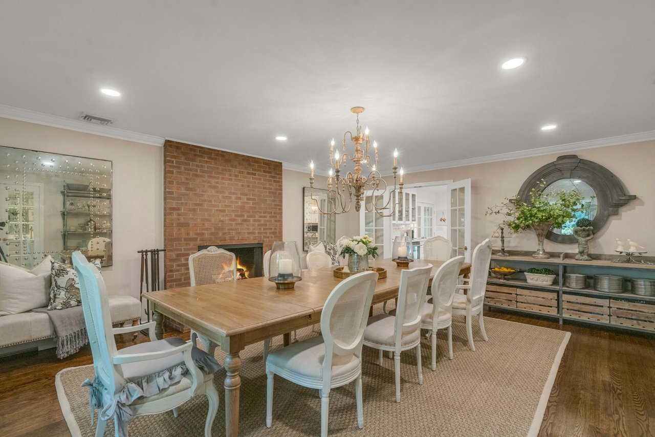 9 Deerfield Drive