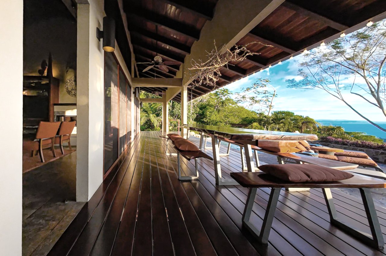 CasaPor Fin,Where the Rainforest Meets the Sea - Oceanview Luxury Estate
