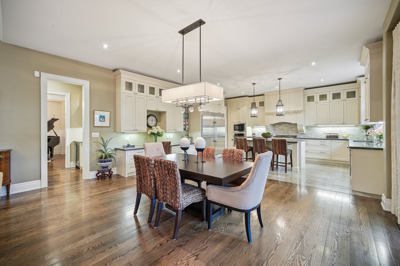 Show-stopping luxury in the heart of Southwest Oakville
