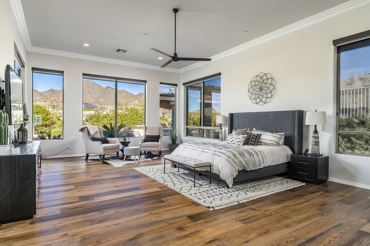 11368 E WINCHCOMB Drive