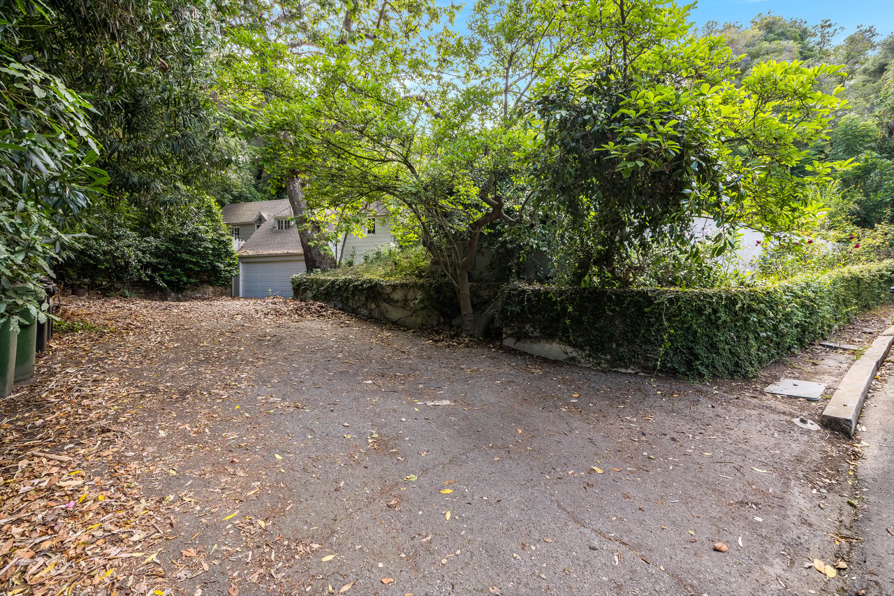 1495 Stone Canyon Rd
