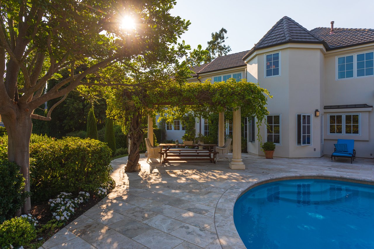 30602 Hunt Club Dr