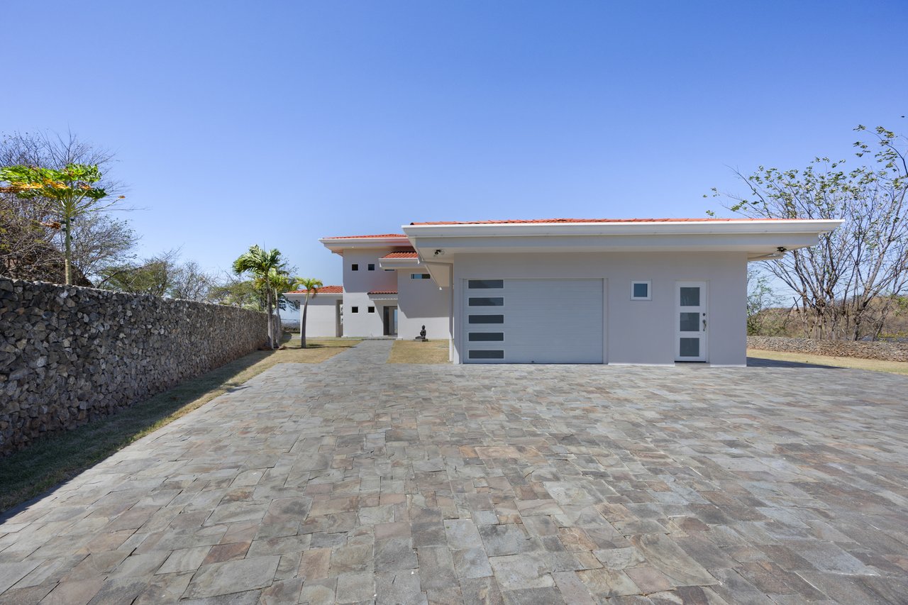 Casa Sunset | Luxurious Ocean-View Villa with Infinity Pool in Mar Vista