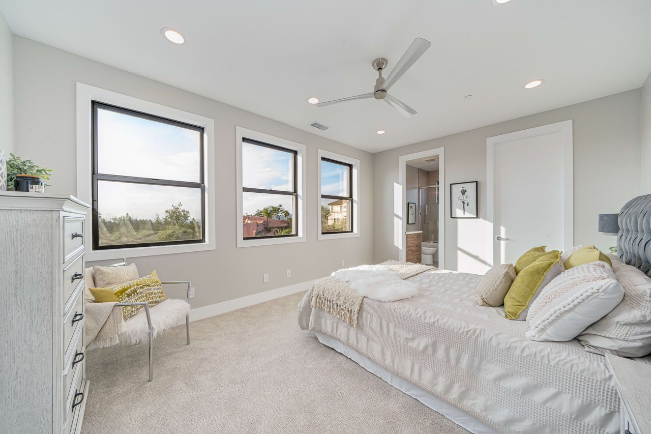 3927 Rincon Ridge Drive