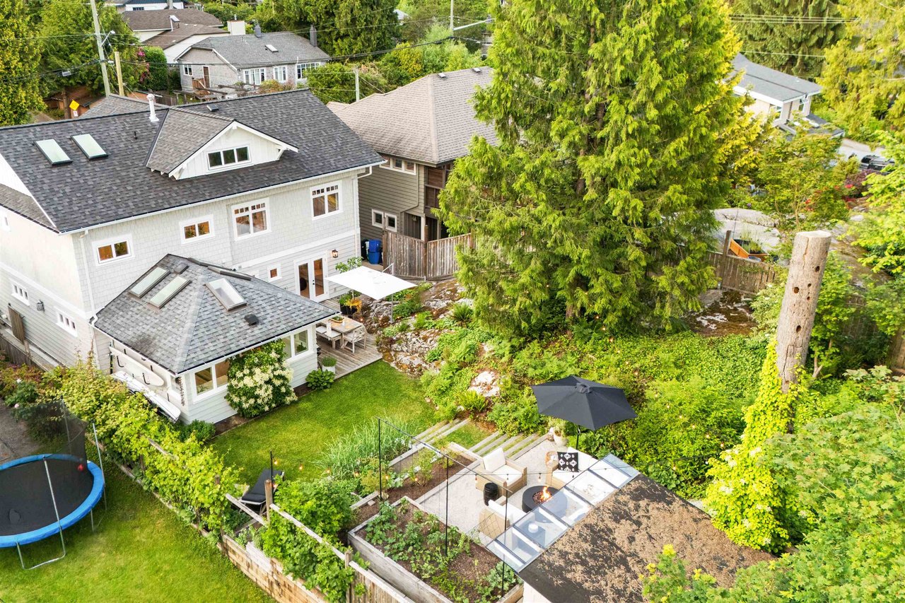 4365 Raeburn Street, North Vancouver