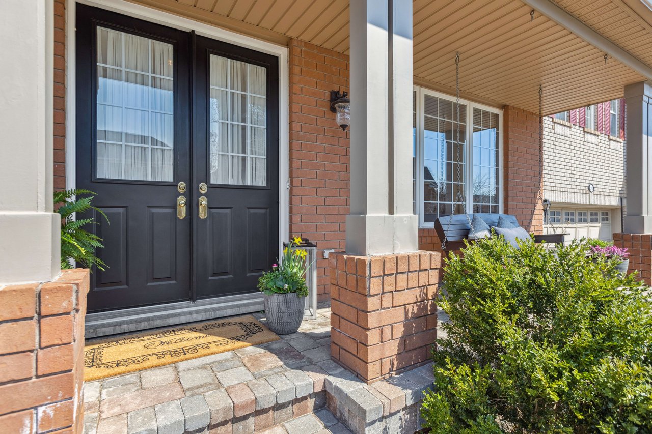 Fabulous 4 Bedroom with Pool & Loft!