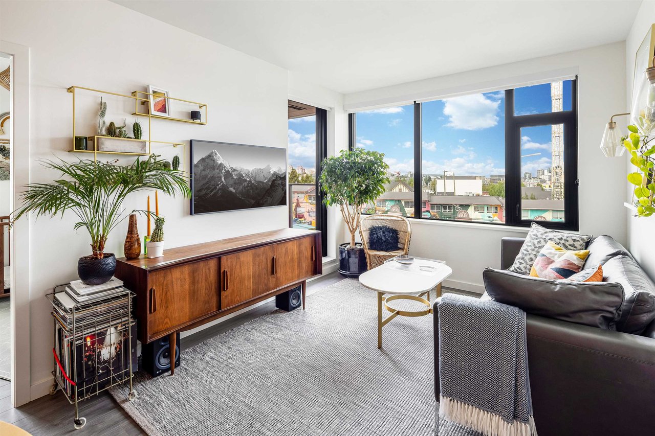 505-210 E 5th Ave