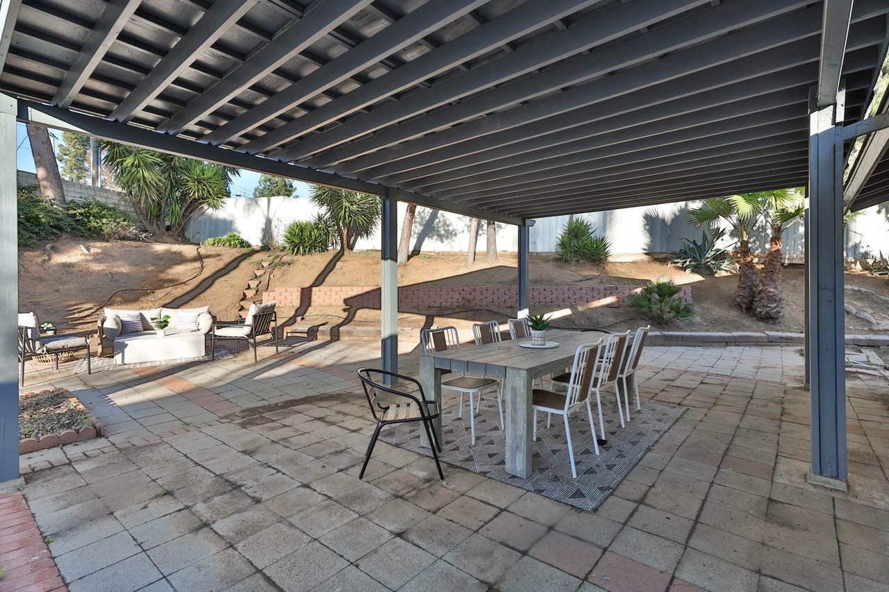 818 Eden Place