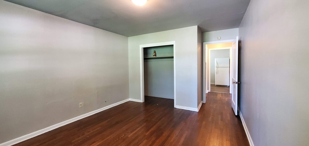 1030 W Wood