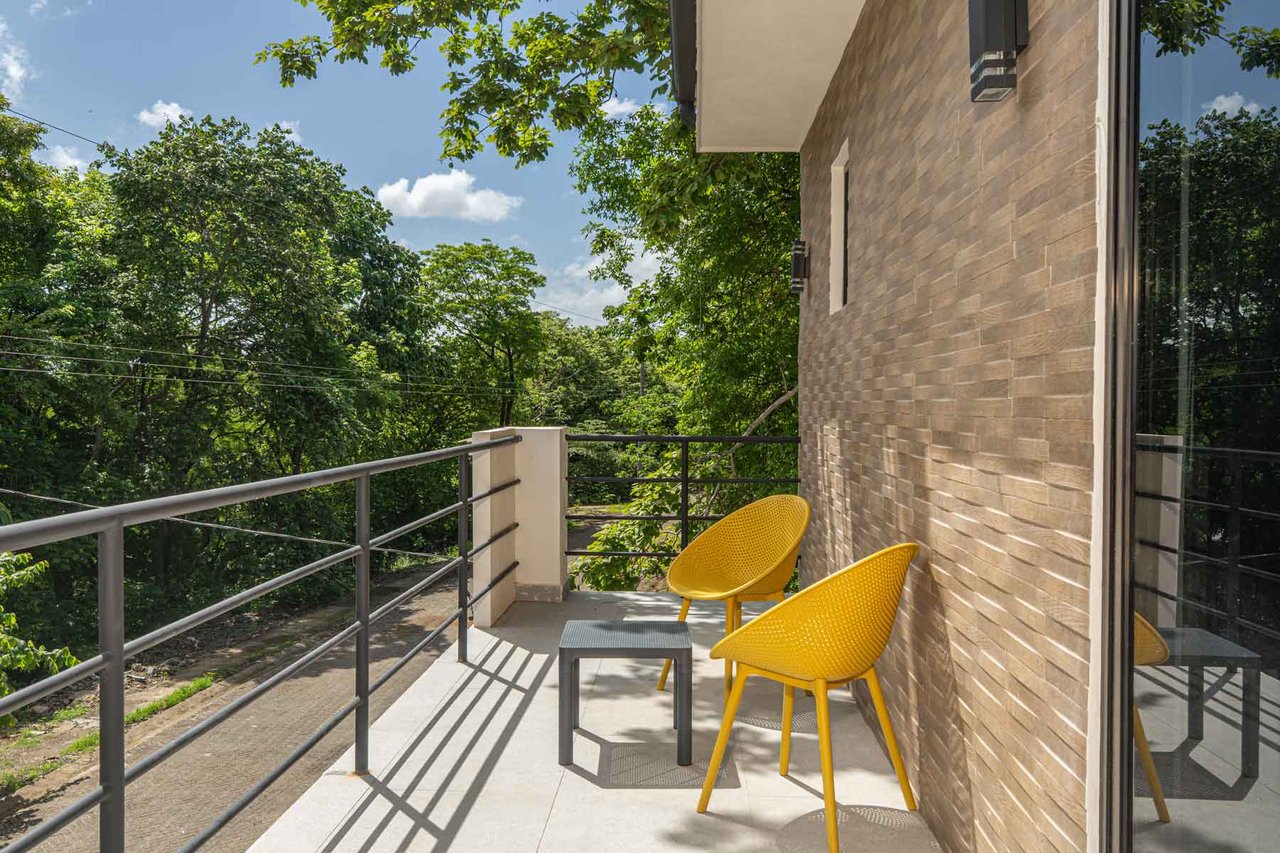 Casa Valle Escondido | Modern 3-Bedroom Home with Guest Studio and Pool Near Tamarindo