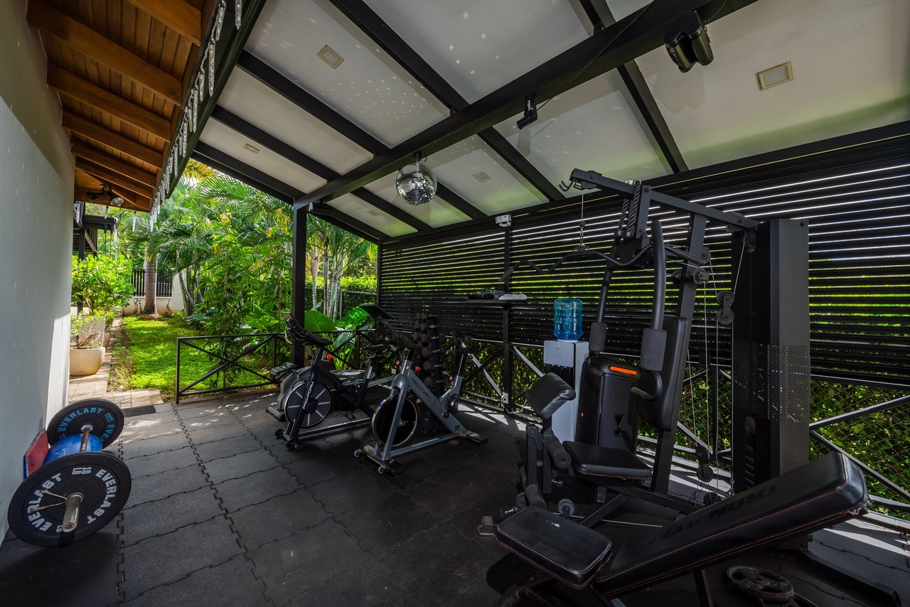 Casa Cielo | Luxurious Multifunctional Estate with Main House, Apartments, and Pool in Guanacaste!