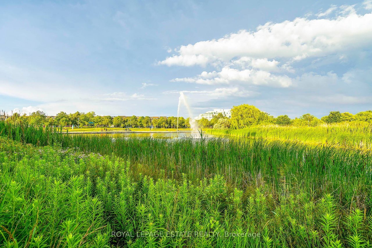 PENTHOUSE PINNACLE OF WATERFRONT LIVING 
