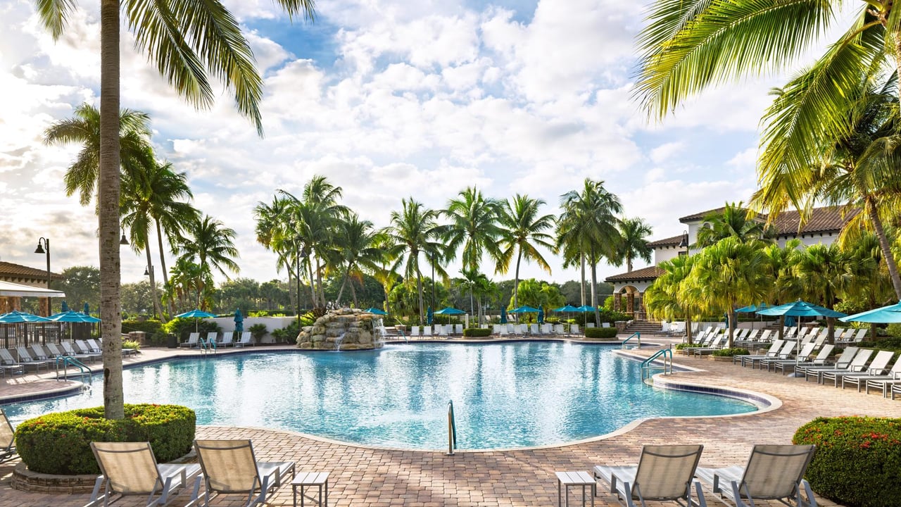 Saltgrass at Heron Bay