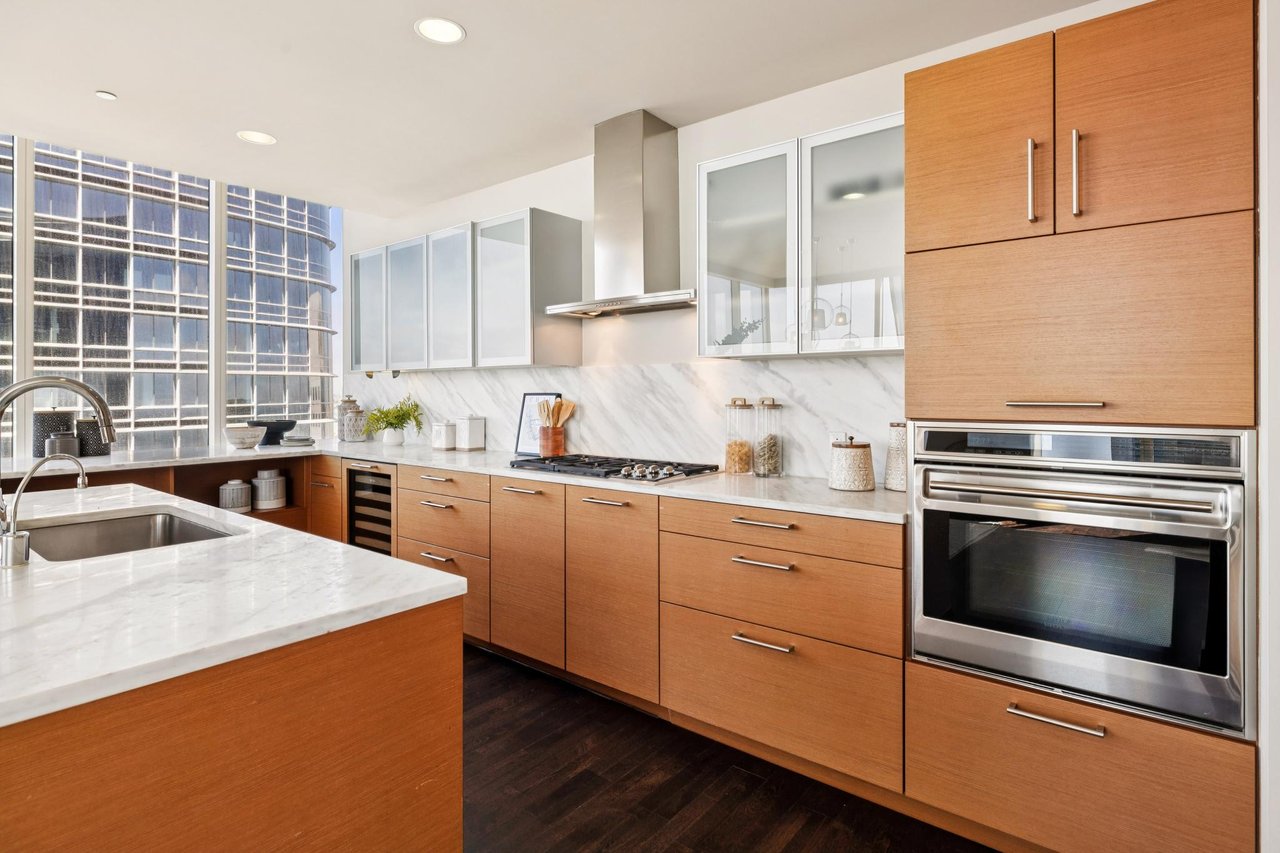 301 Mission St #56D