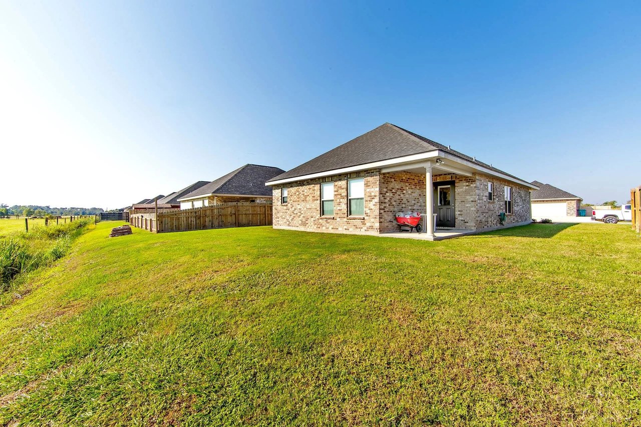 221 Darwen Dr