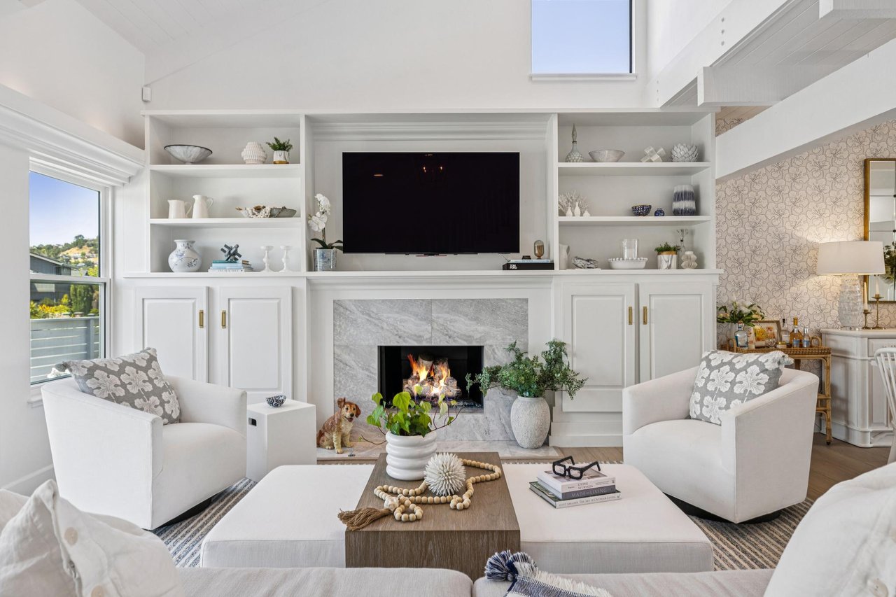 427 Riviera Circle