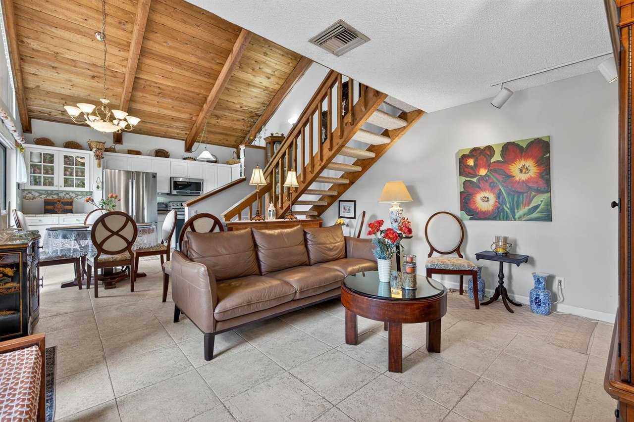 1605 S US Highway 1 Apt 8E