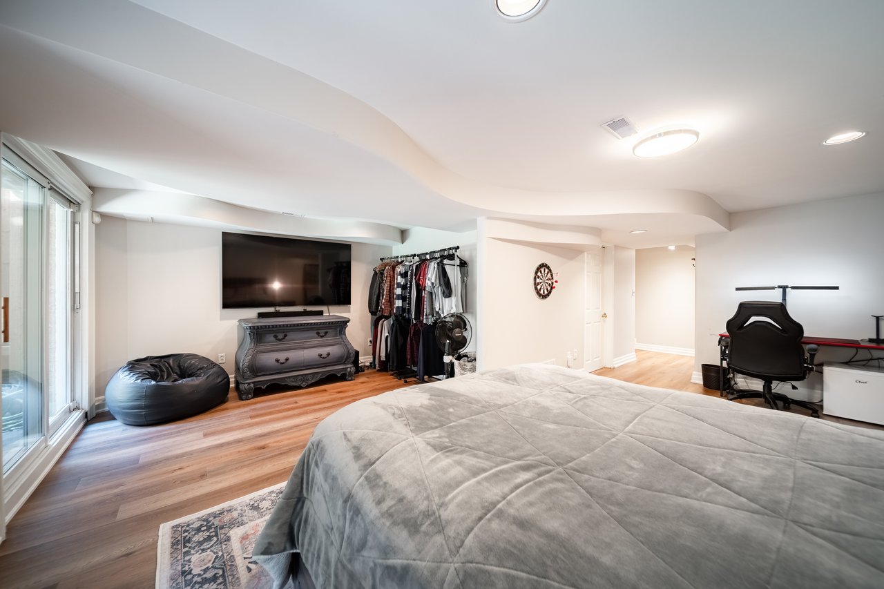 339 Ravineview Way