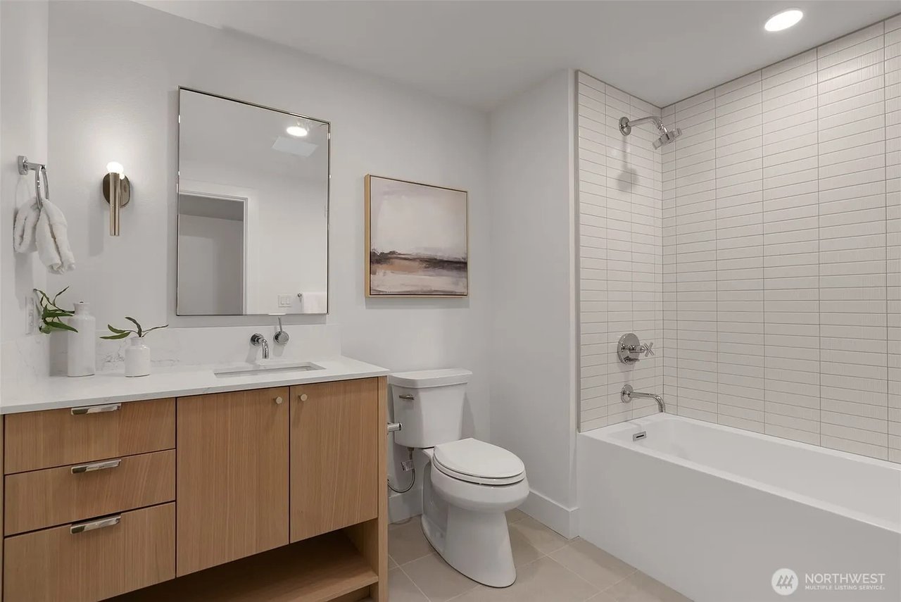 238 4th Avenue #101