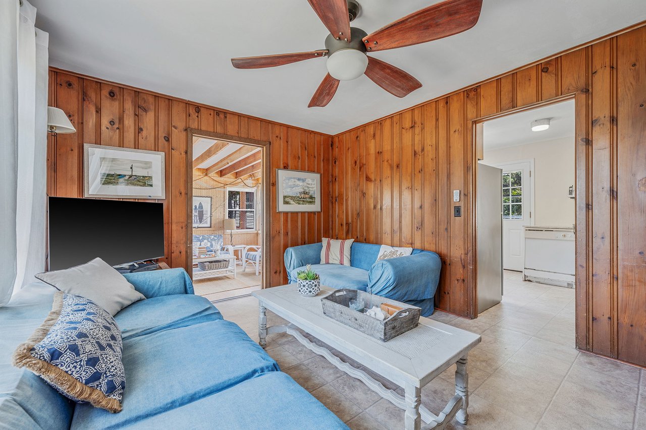 38 W Lighthouse Walk