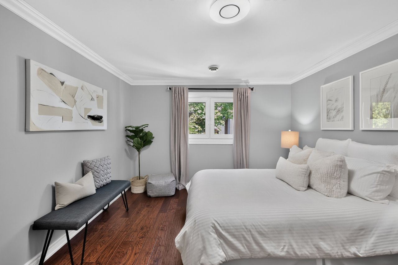 1873 Briarcrook Cres