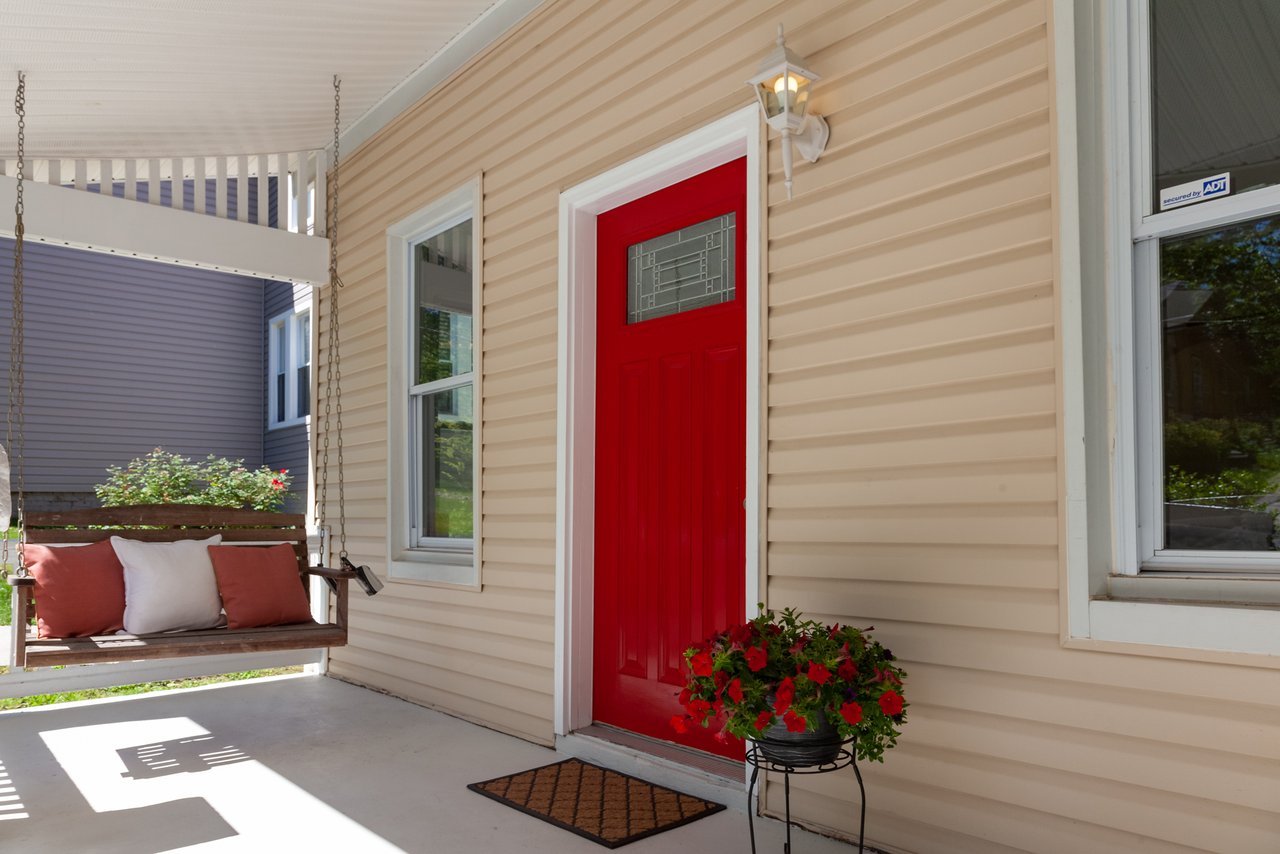 4110 30th St. Mount Rainier