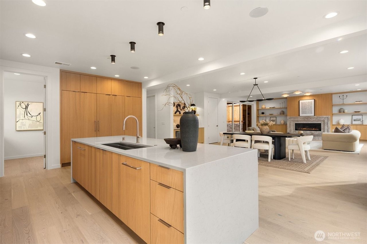 29 20th Ave