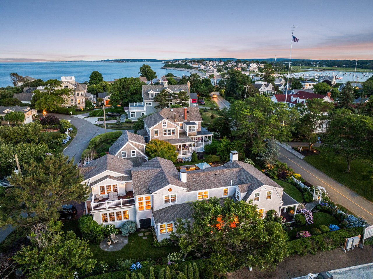 180 Edward Foster Rd, Scituate