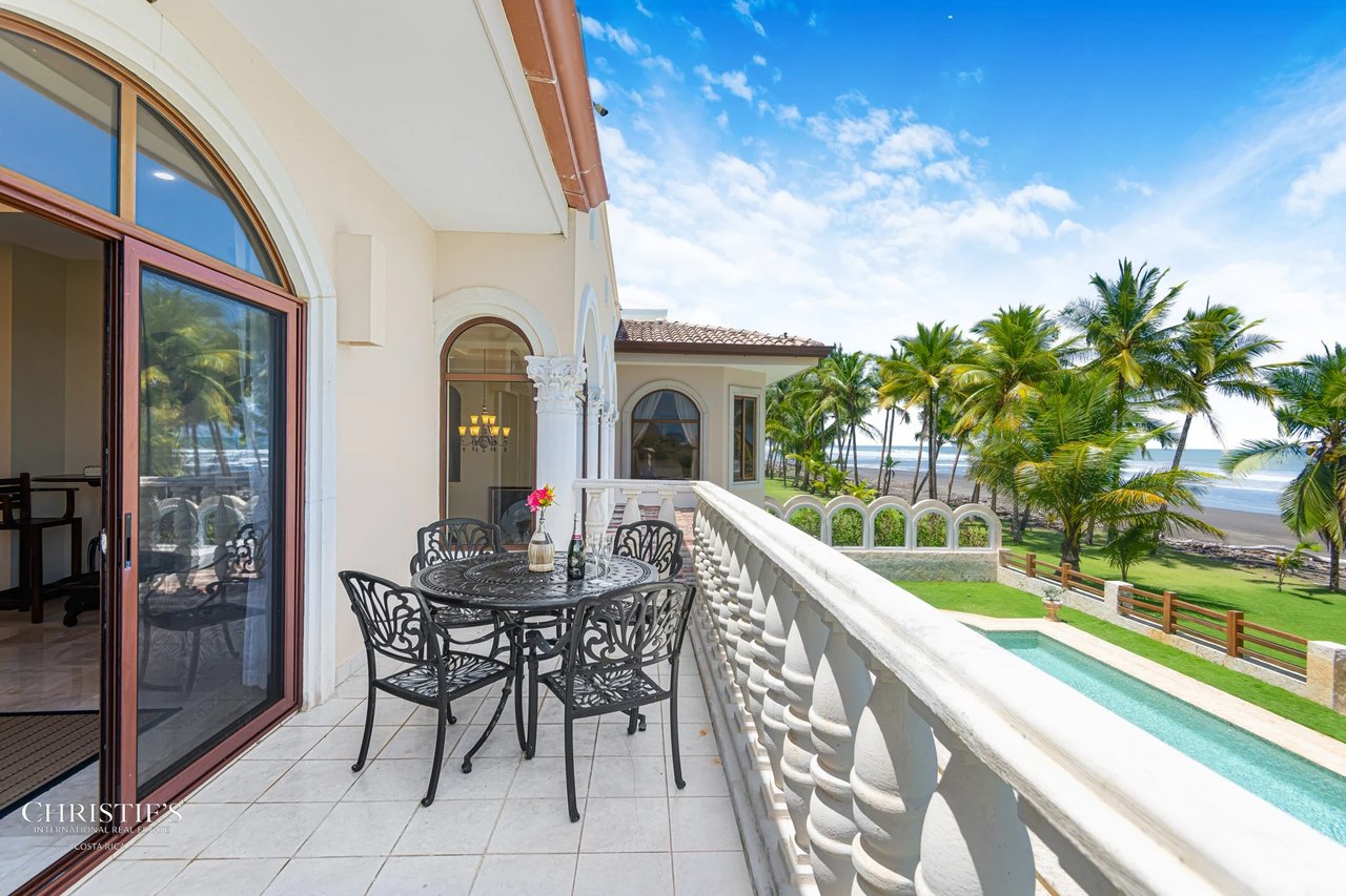 Hermosa Villa Beachfront Estate