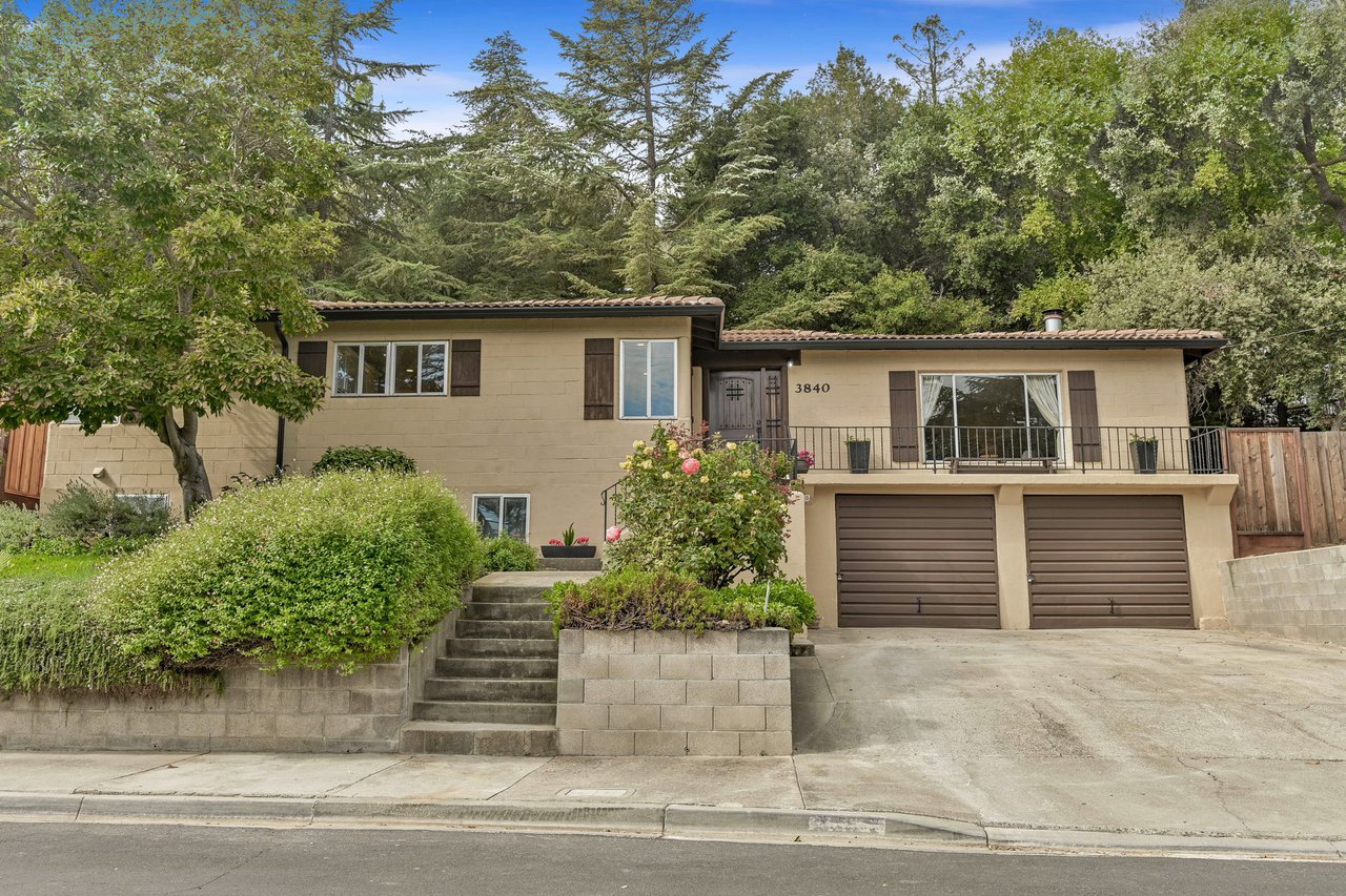 3840 Canyon Way, Martinez