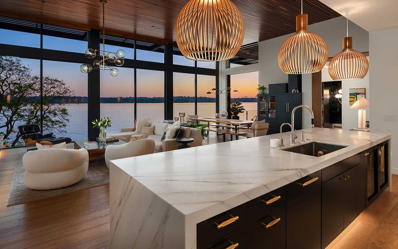 An Extraordinary Expression of Modern Waterfront Living on Mercer Island